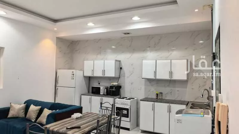 500 sqm building in Dahiat King Fahd 7