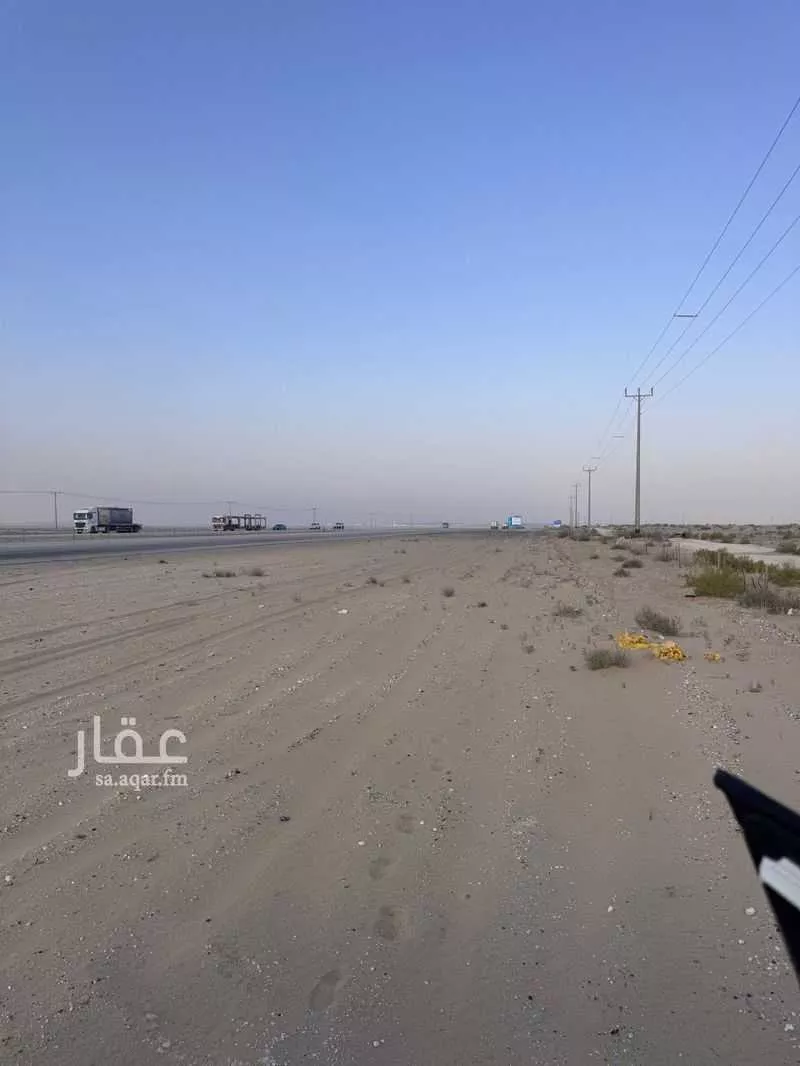 أرض 112500 م² في الدمام 3