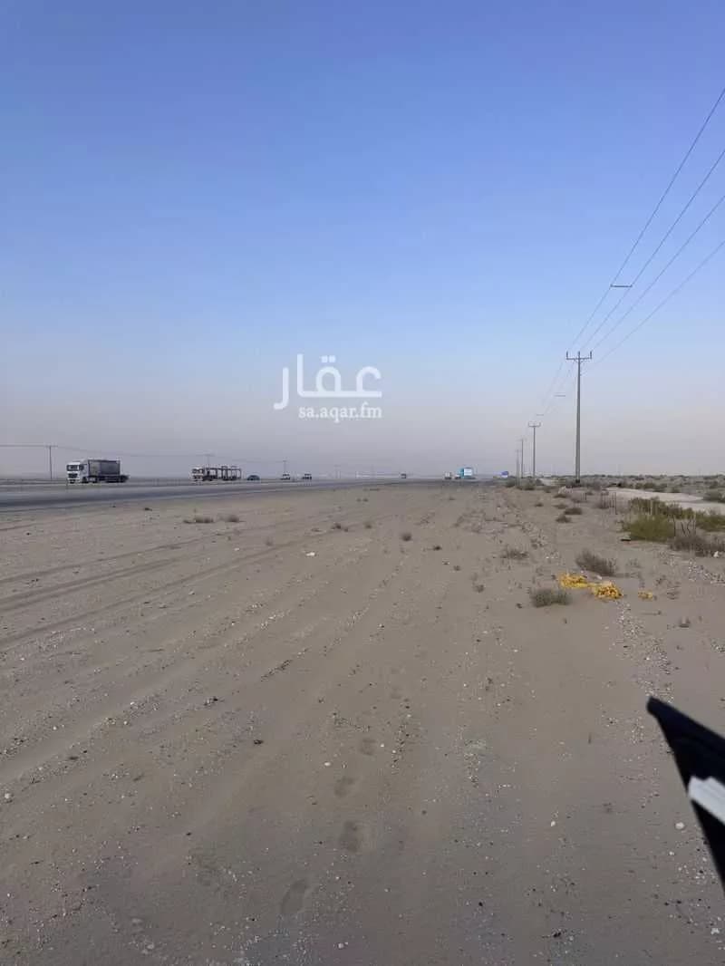 أرض 80372 م² في الدمام 3