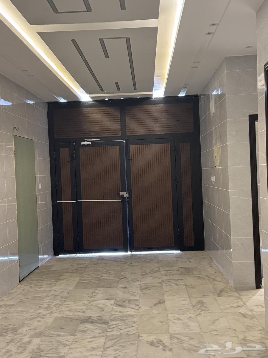 3 bedroom apartment in Al Awali 4