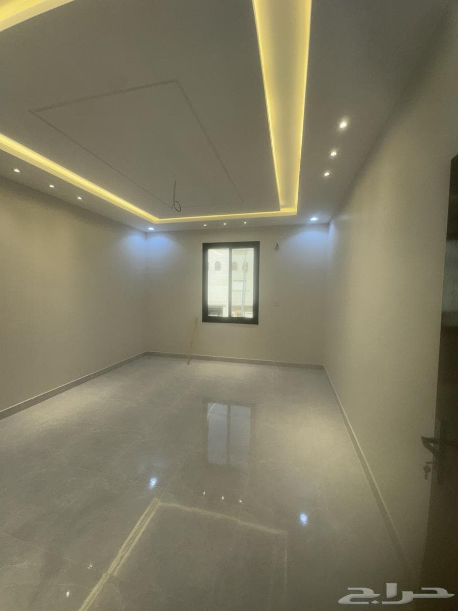 3 bedroom apartment in Al Awali 7