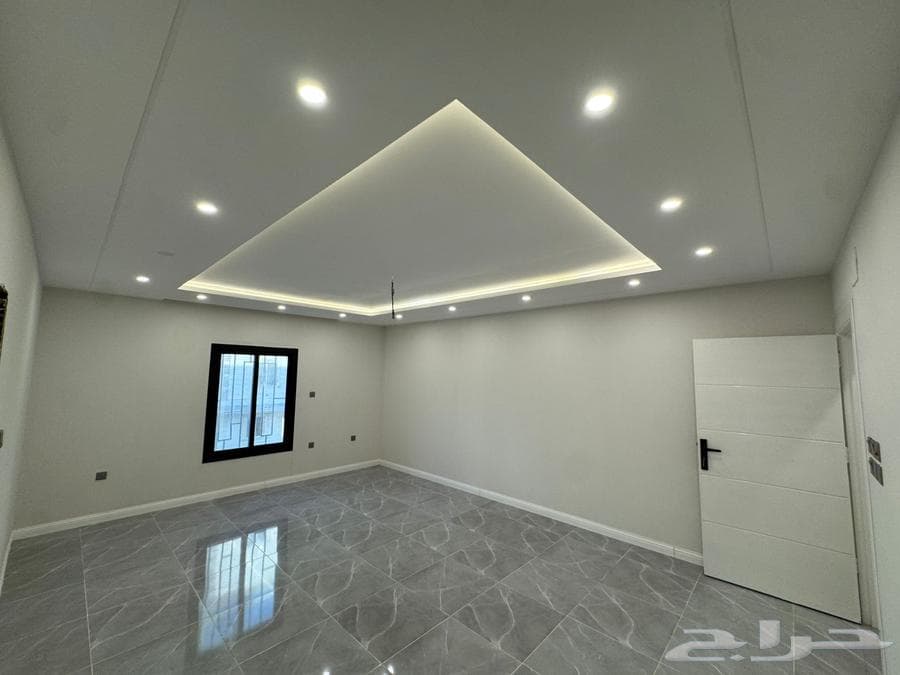 شقة 5 غرف في ولي العهد 1