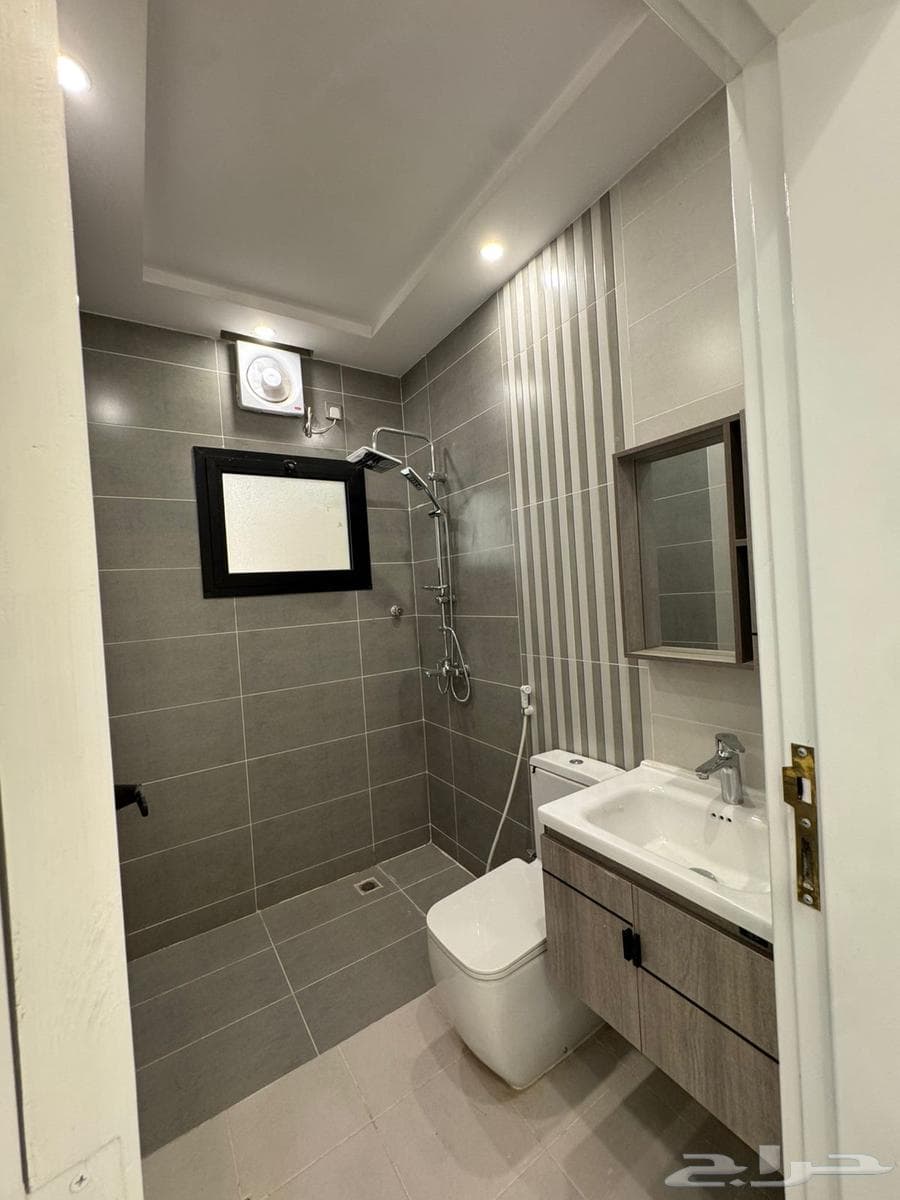 شقة 5 غرف في ولي العهد 2