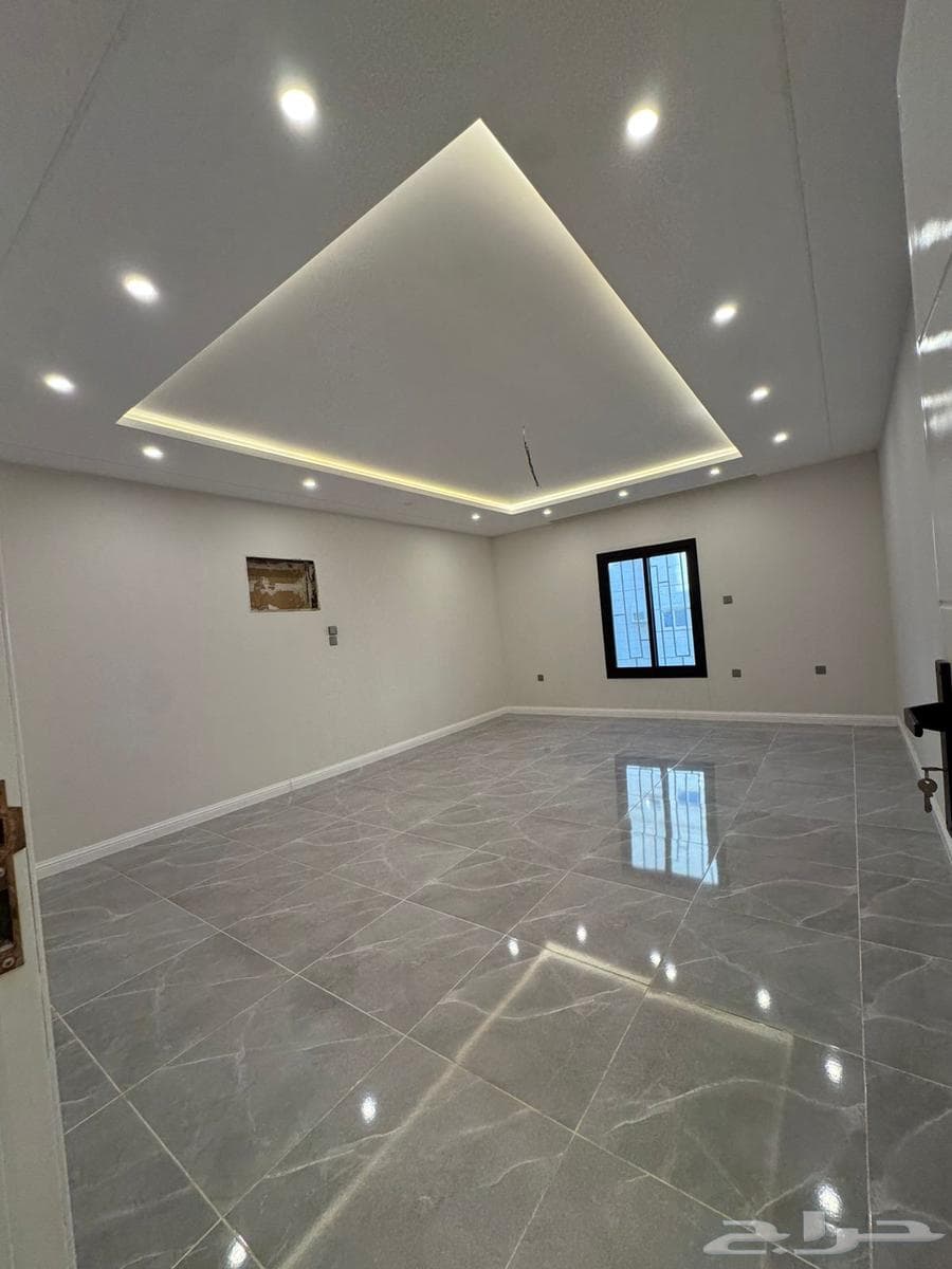 شقة 5 غرف في ولي العهد 3