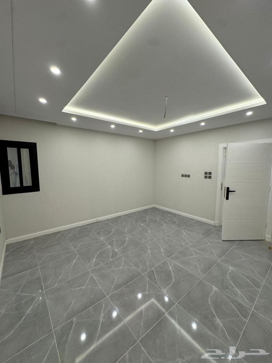 شقة 5 غرف في ولي العهد 8