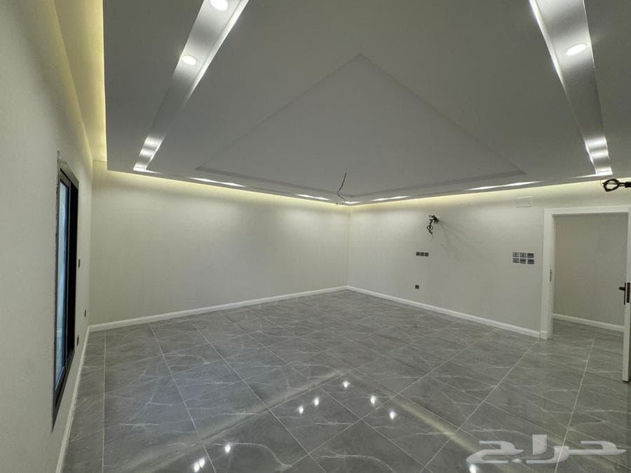 شقة 5 غرف في ولي العهد 9