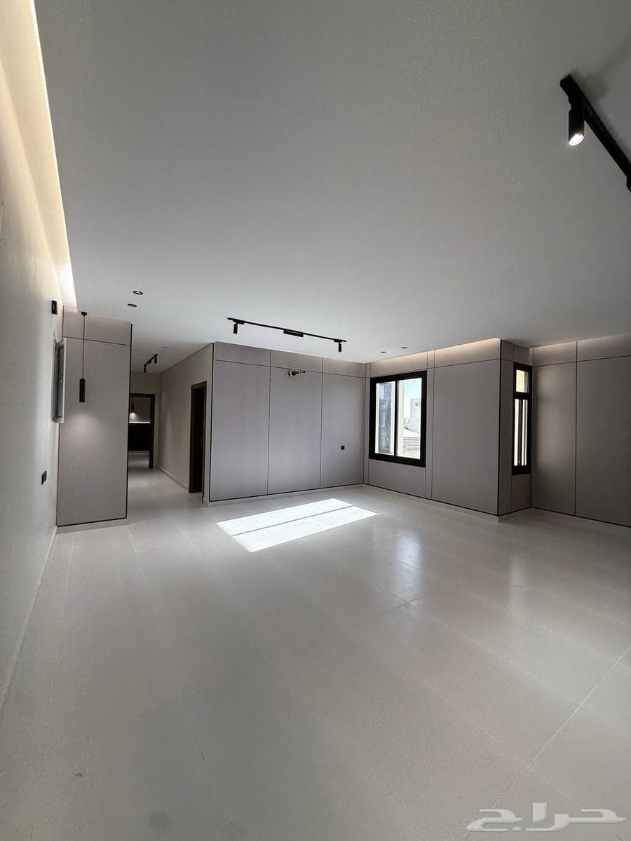 6 bedroom apartment in Al Shawqiyyah 3