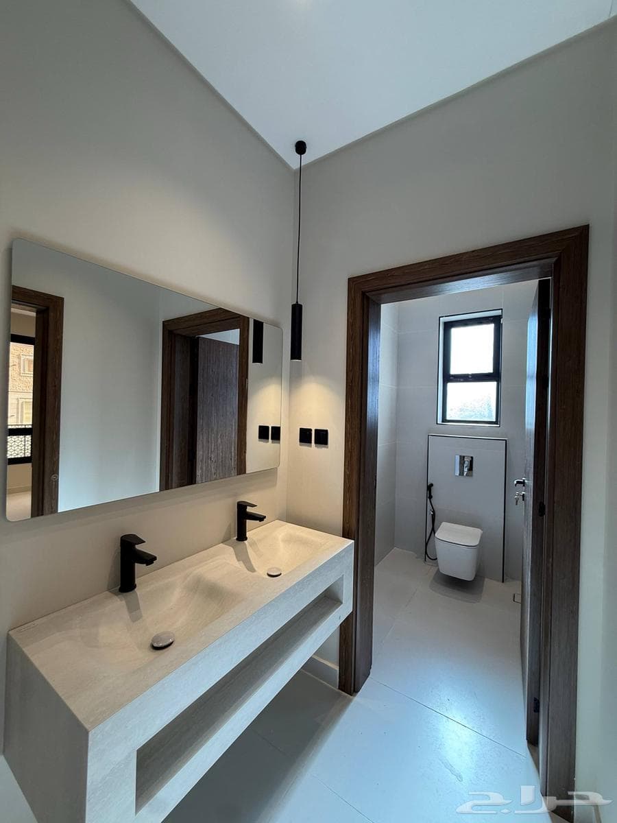 6 bedroom apartment in Al Shawqiyyah 7