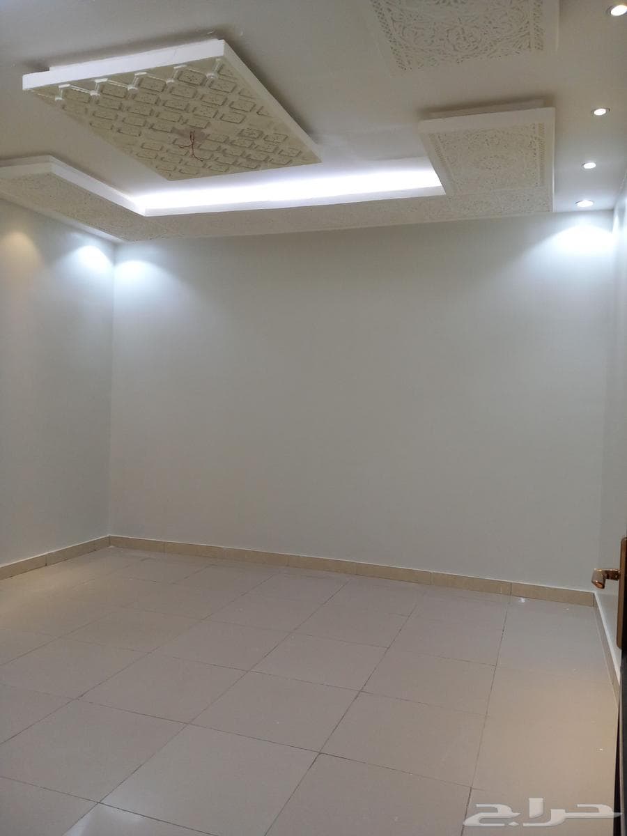 شقة 4 غرف في الدفاع 22