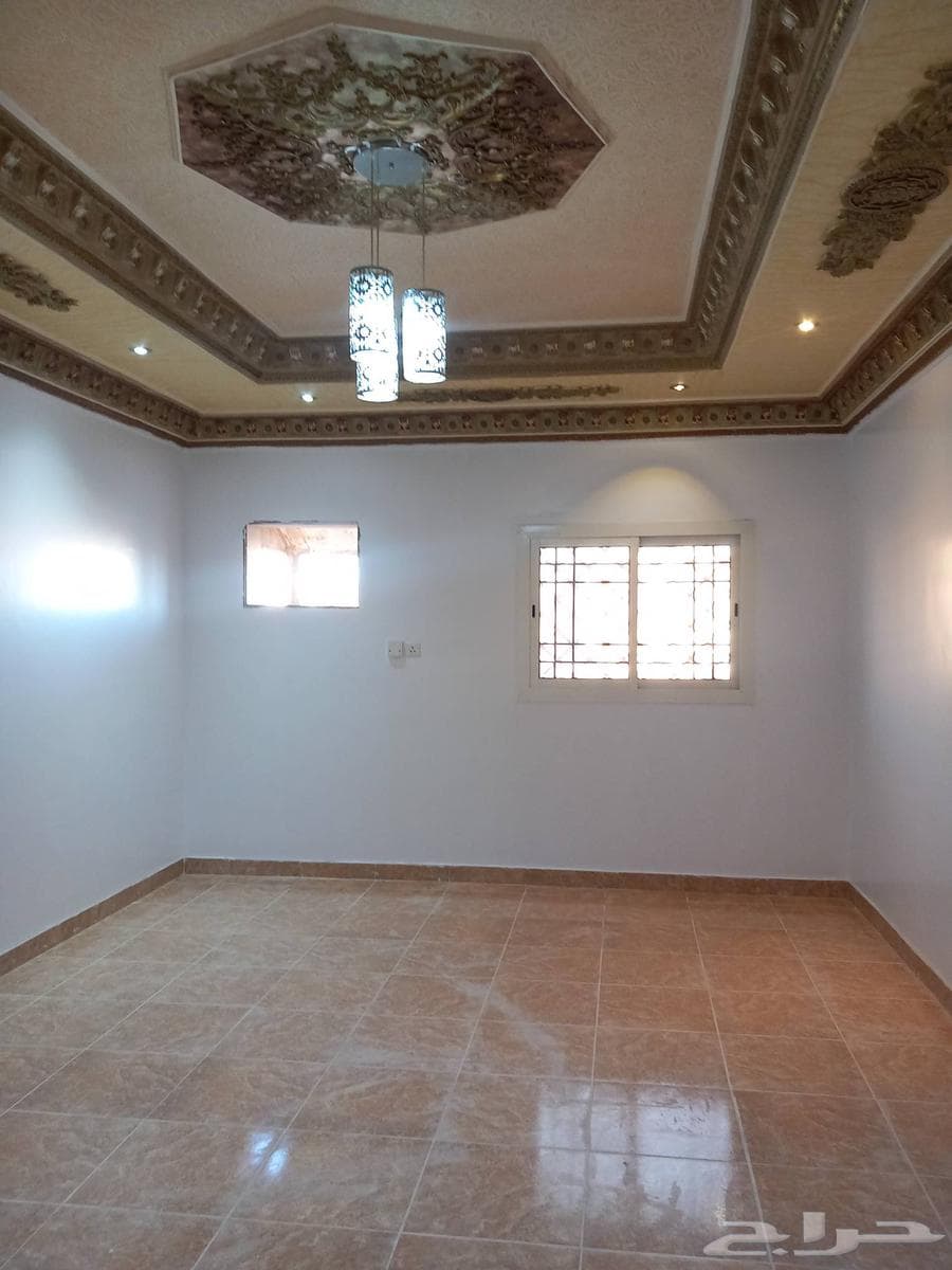 شقة 4 غرف في الدفاع 8