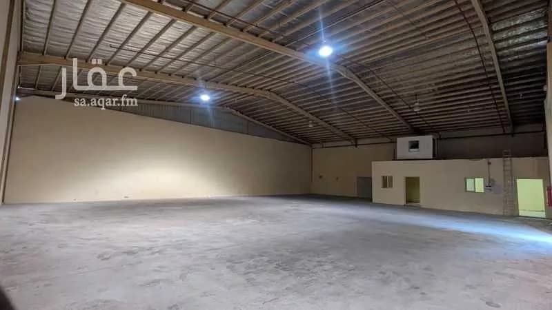 مستودع 1821 م² في السلي 3