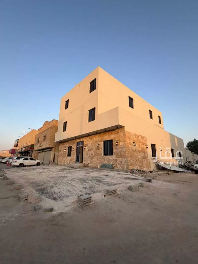 420 sqm building in Al Aridh 5