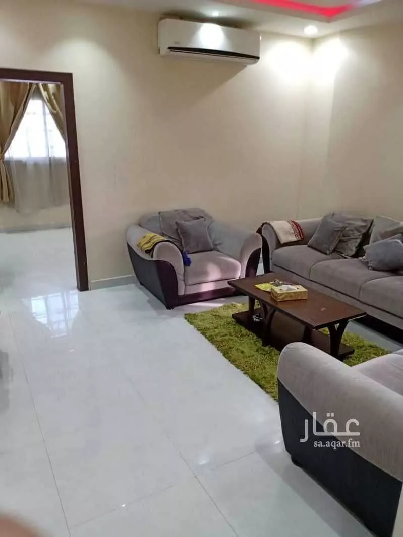 899 sqm building in Al Khaleej 1