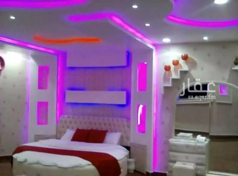 899 sqm building in Al Khaleej 11