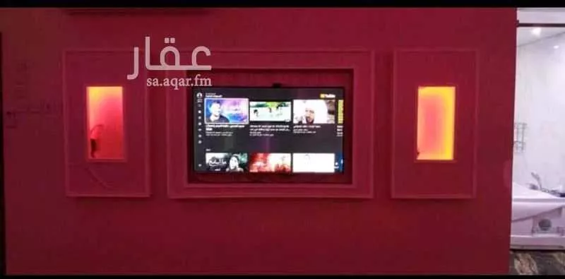 899 sqm building in Al Khaleej 12