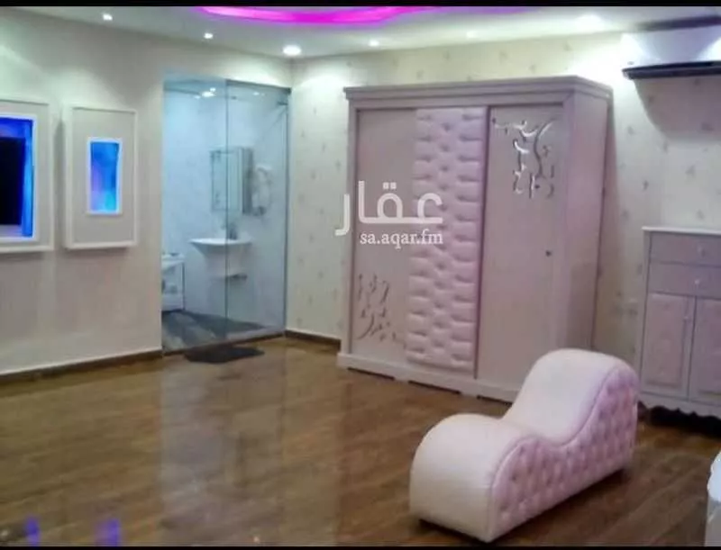 899 sqm building in Al Khaleej 15