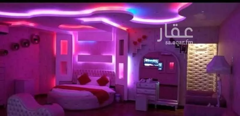 899 sqm building in Al Khaleej 9