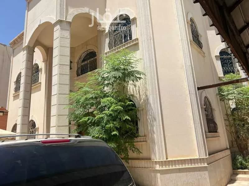 7 bedroom villa in Al Rawdah 11