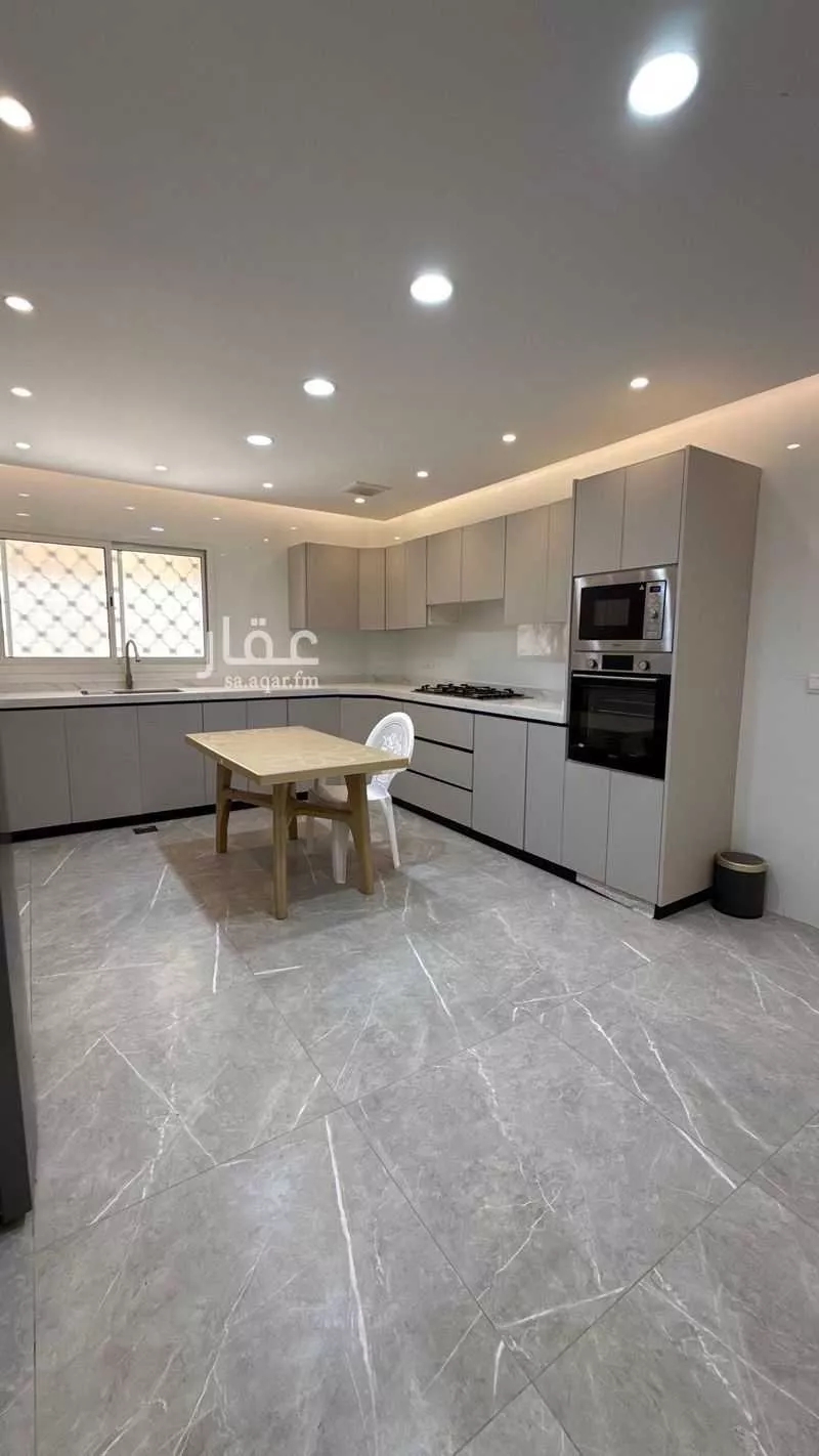 2 bedroom apartment in Al Rabwa 7