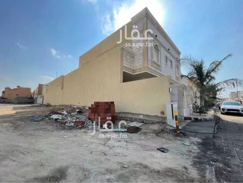 فيلا 12 غرف في الشراع 1