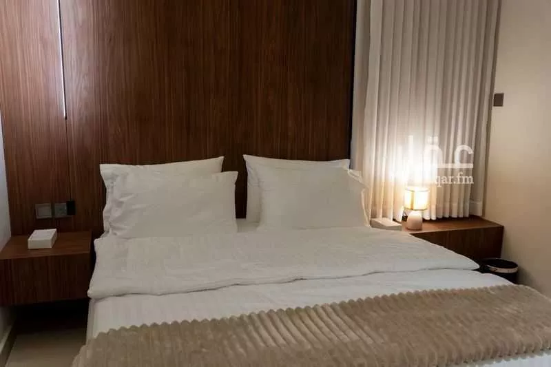 شقة 4 غرف في العقيق 10