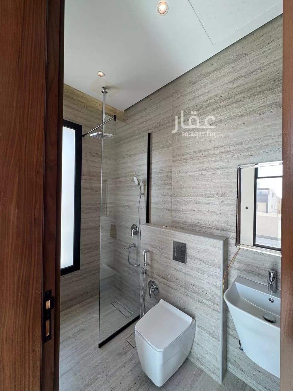 فيلا 5 غرف في النرجس 13