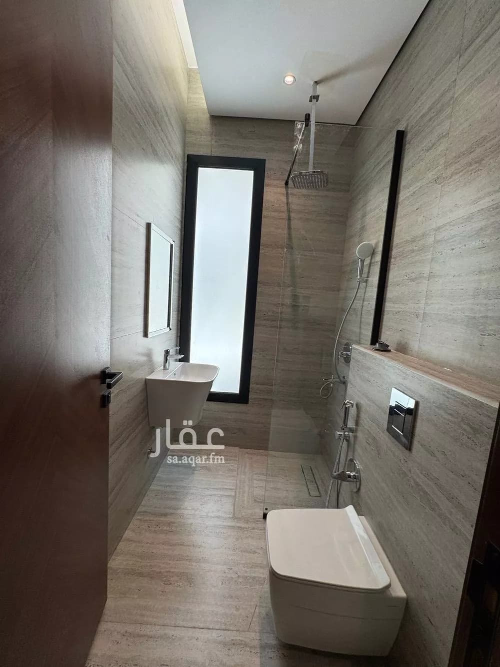 فيلا 5 غرف في النرجس 18