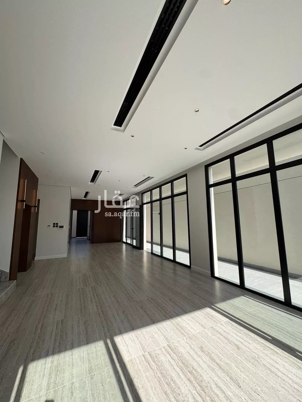 فيلا 5 غرف في النرجس 19