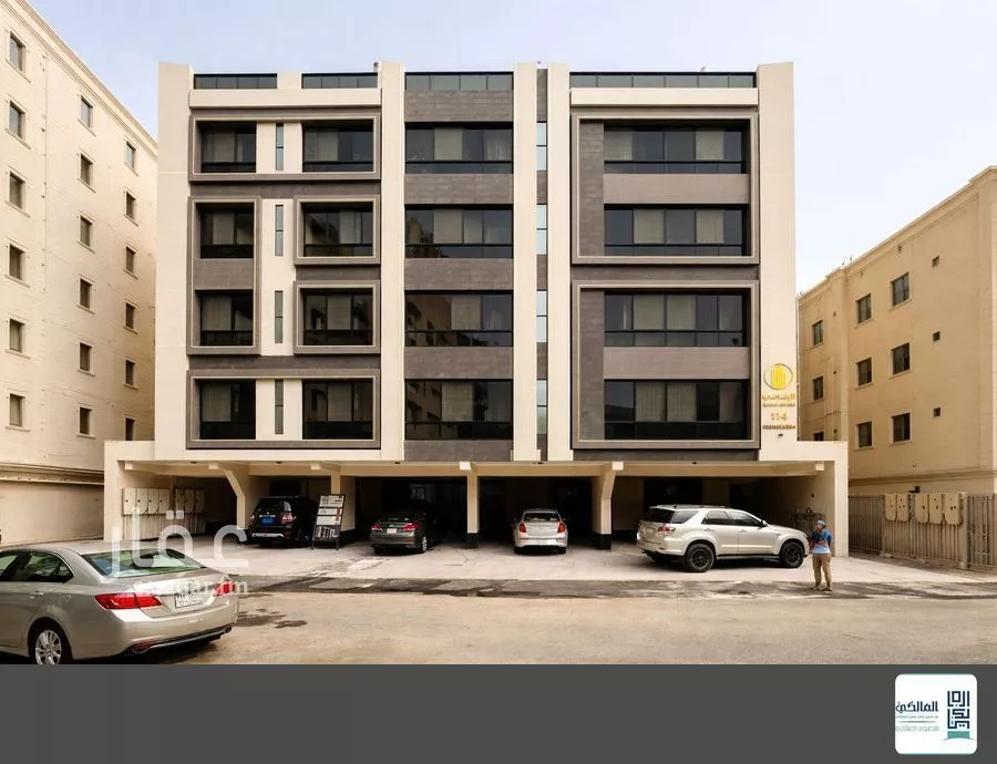 4 bedroom apartment in Al Rawdah 1