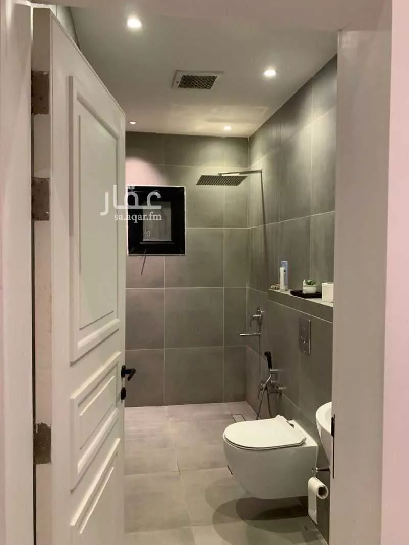 3 bedroom apartment in Al Malqa 7