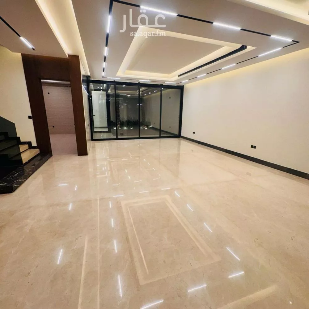 5 bedroom villa in Al Narjis 5