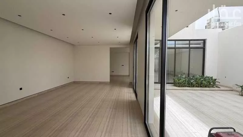 فيلا 4 غرف في النرجس 3