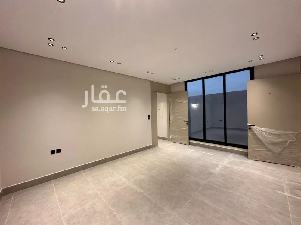 7 bedroom villa in Al Amwaj 3