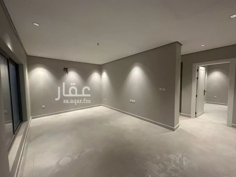 7 bedroom villa in Al Amwaj 6