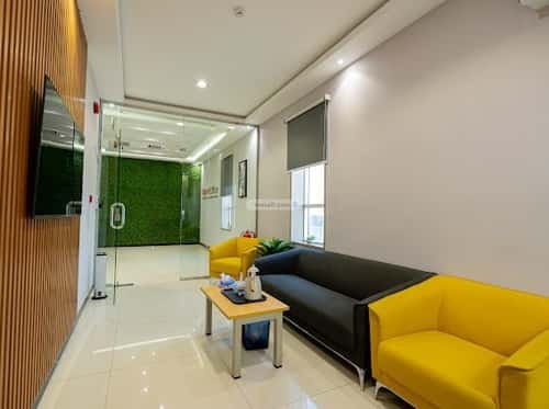 مكتب 884 م² في العارض 6