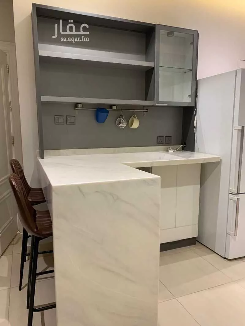 شقة 5 غرف في الملقا 3