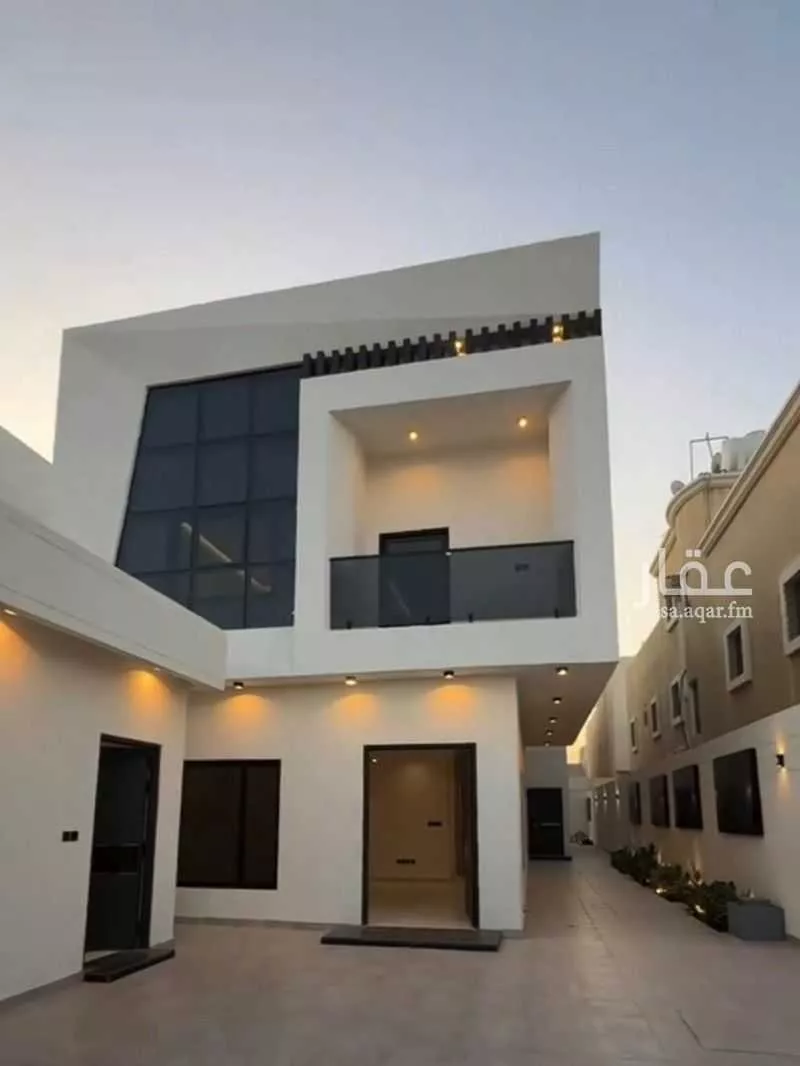 7 bedroom villa in Al Amwaj 1