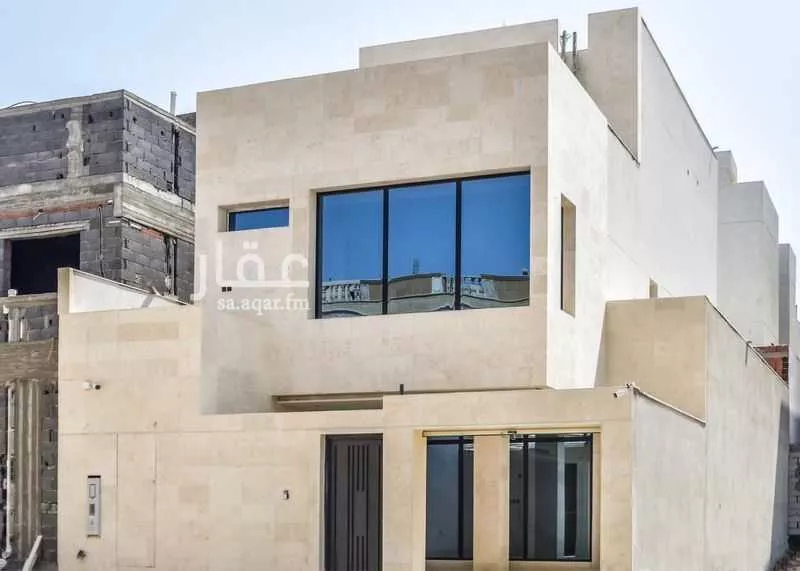 فيلا 5 غرف في الشراع 1