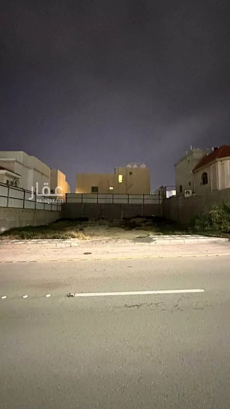 400 sqm land in Al Jamiah