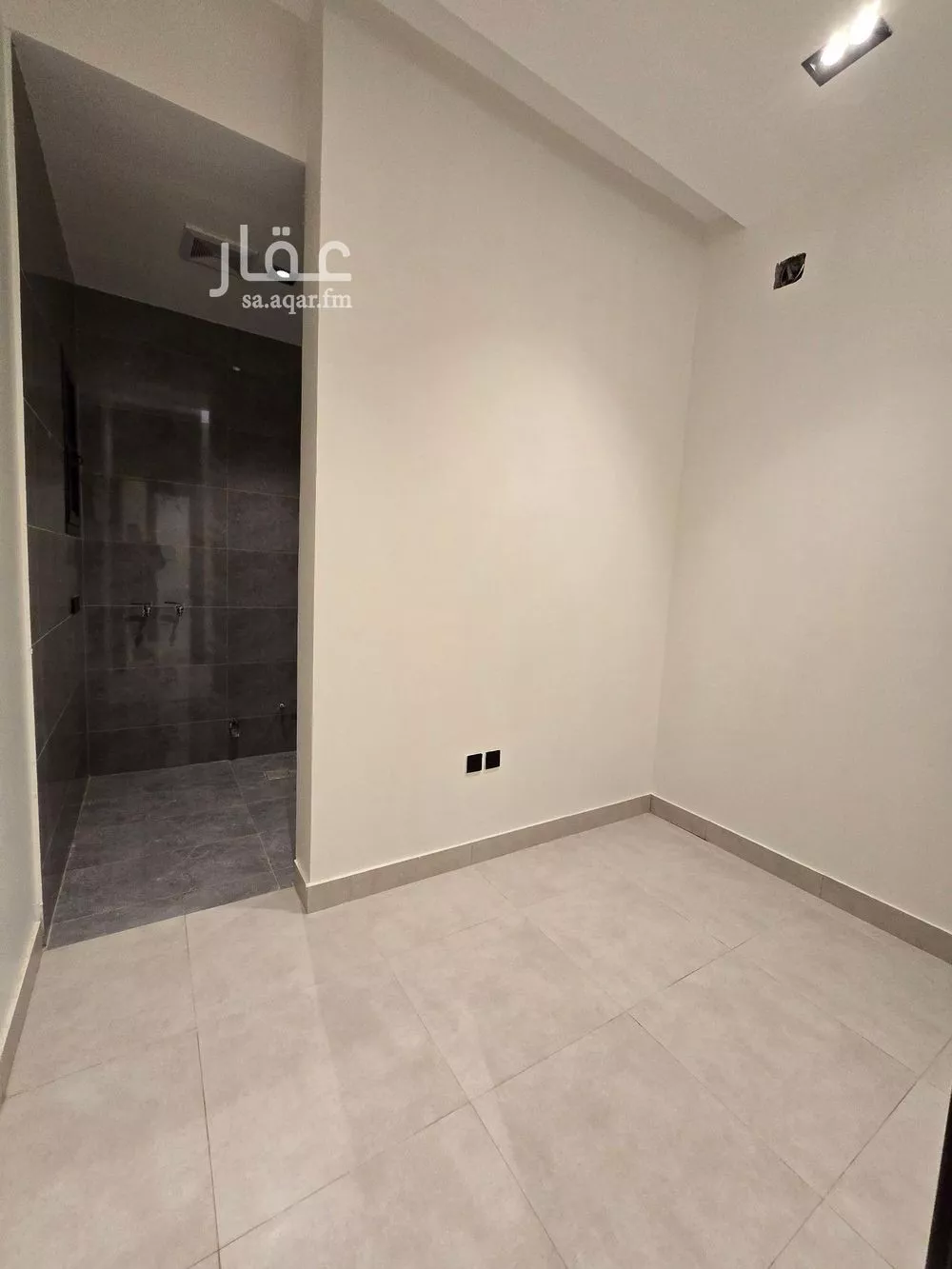 5 bedroom floor in Al Munsiyah 7