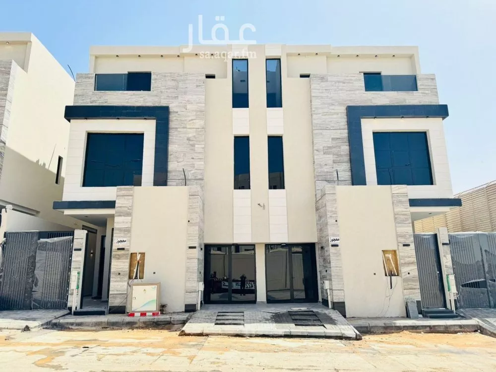4 bedroom floor in King Faisal 3