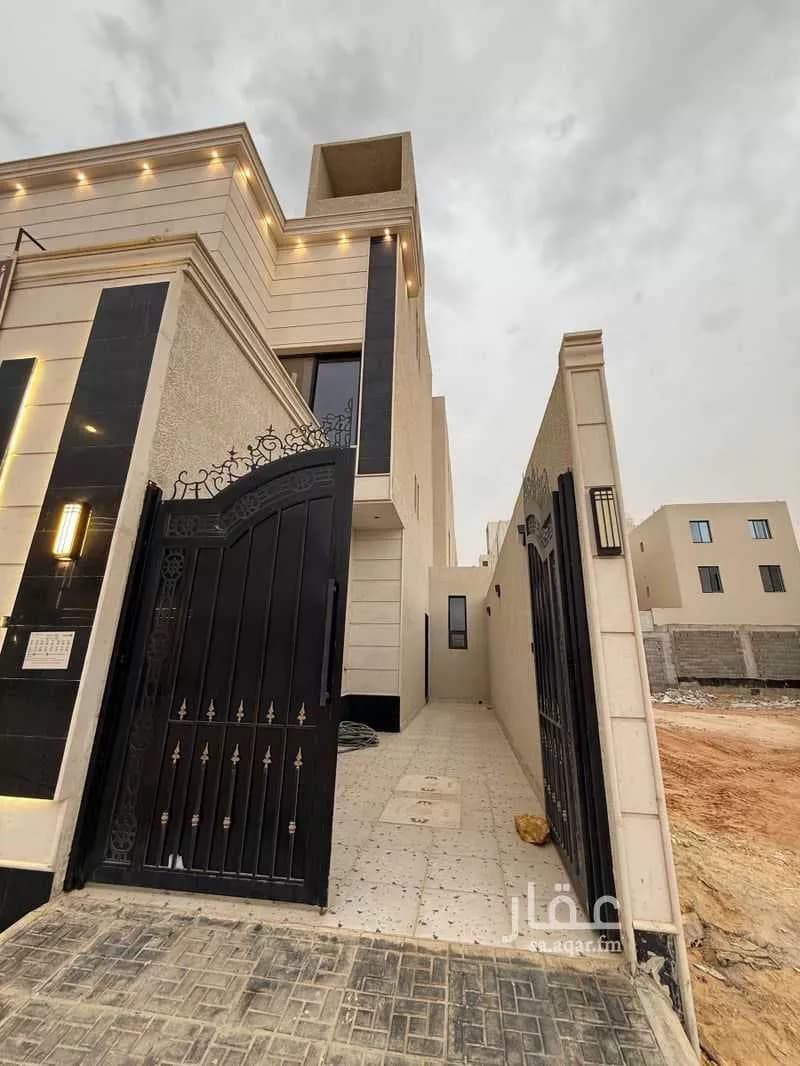 4 bedroom floor in Al Janadriyah 7