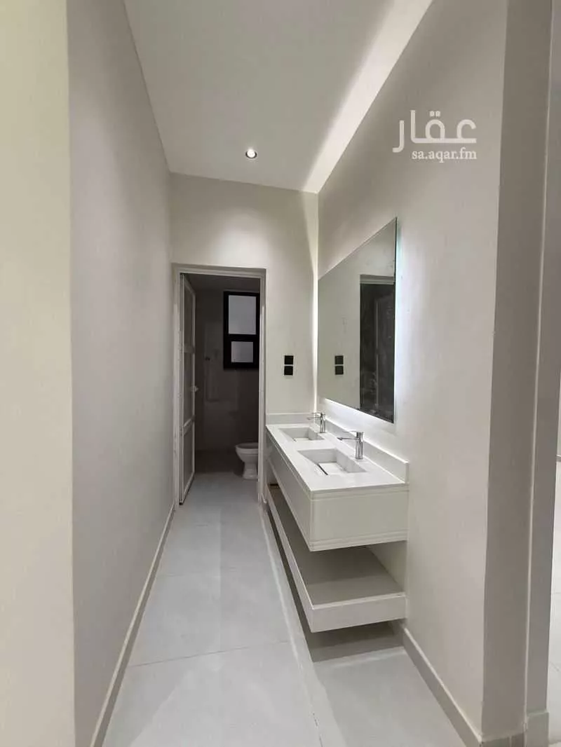 4 bedroom floor in Al Janadriyah 8