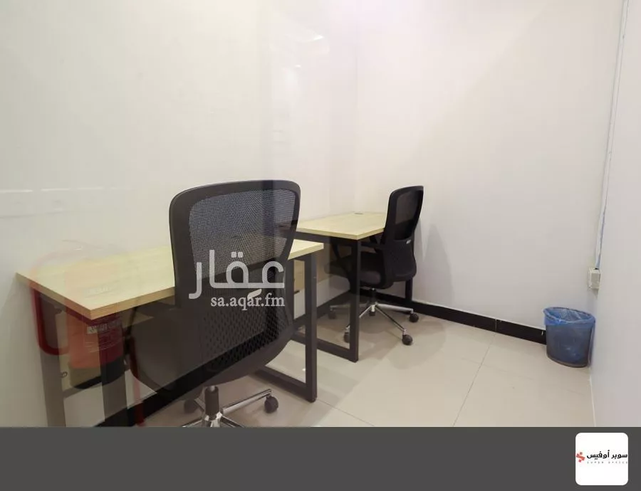 مكتب 884 م² في العارض 1