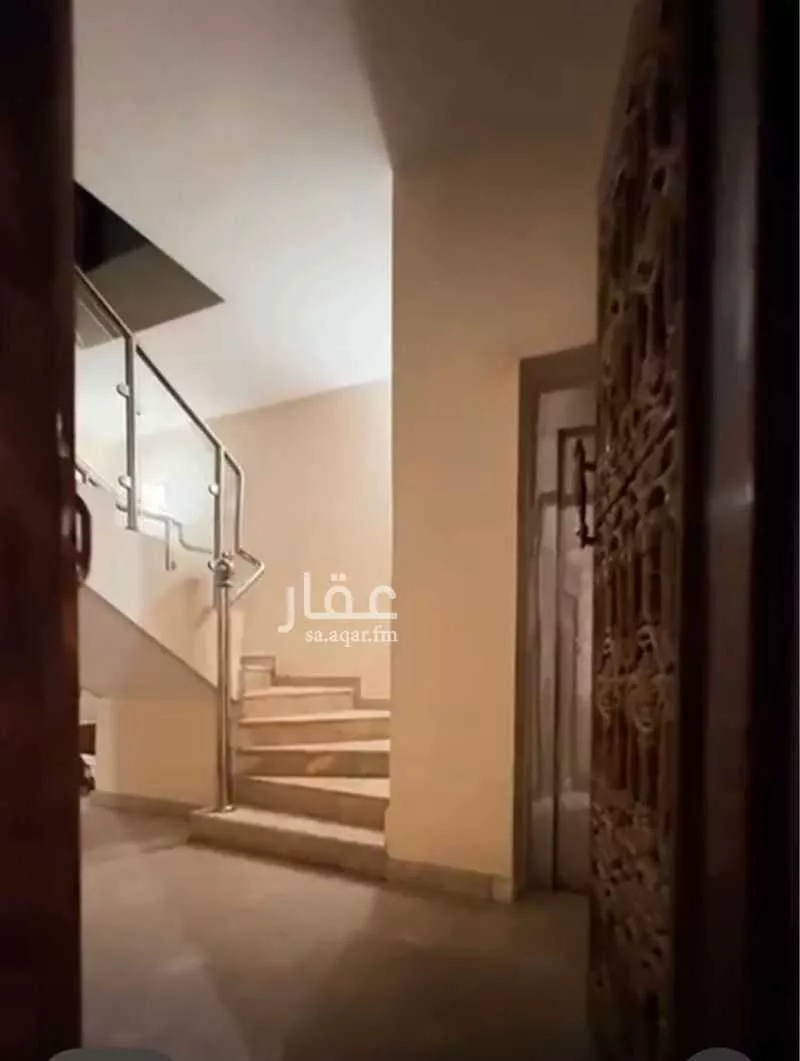 عمارة 825 م² في النخيل 13