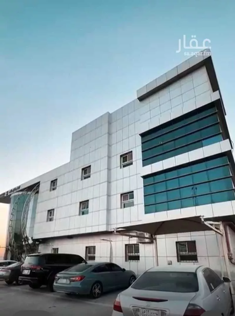 عمارة 825 م² في النخيل 3