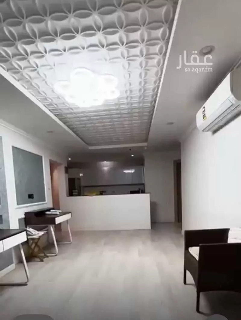 عمارة 825 م² في النخيل 7