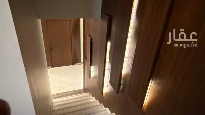 فيلا 5 غرف في السيف 5