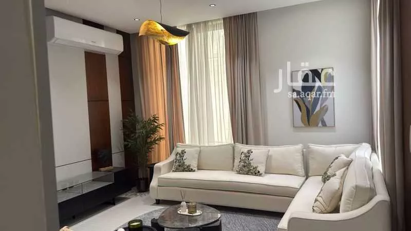 فيلا 5 غرف في السيف 7