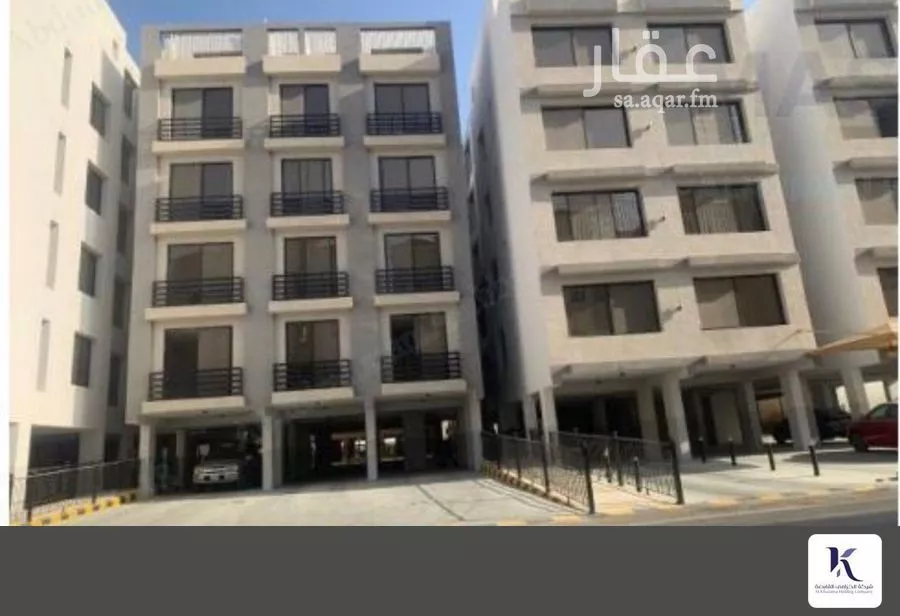 شقة 4 غرف في الحمرا